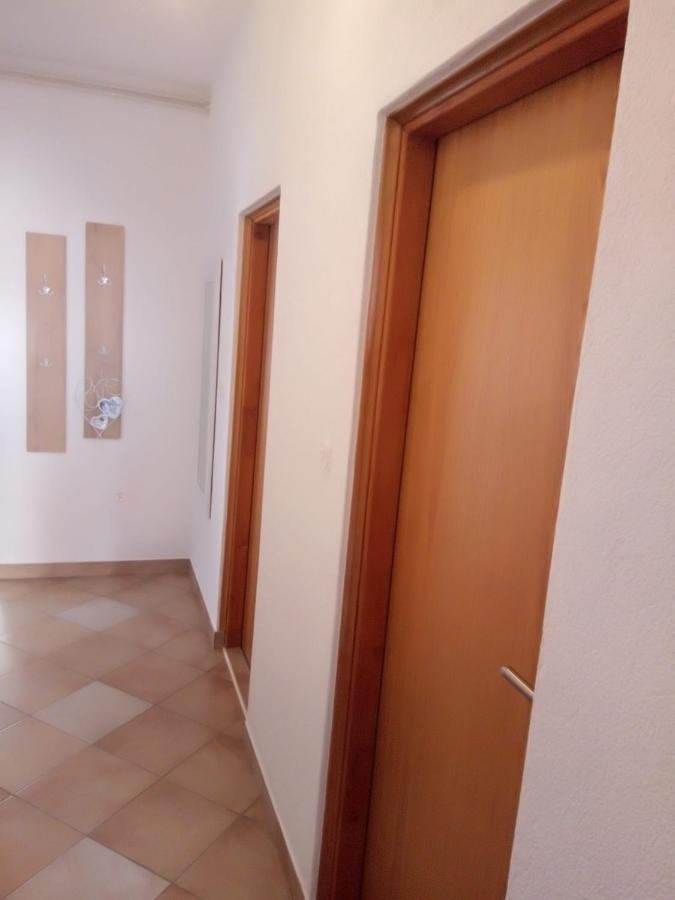 Studio Apartman Kika Otočac Exterior foto